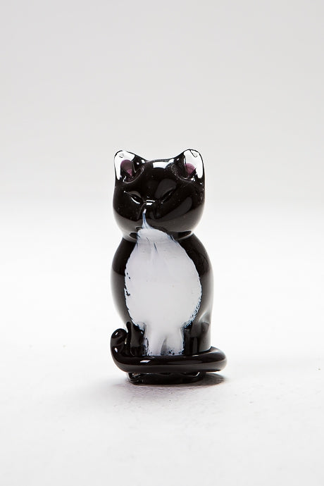 Cat Sitting, handmade by Langham Glass in Norfolk